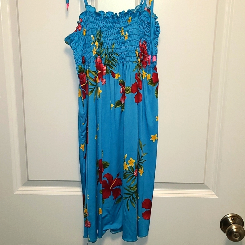 Hawaiian dress. Size 10.
